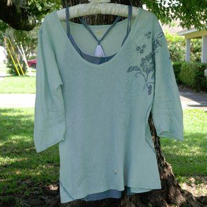 Mountain Hardwear Pale Aqua/Mint Tissue T-Shirt & Racerback Tank Size L